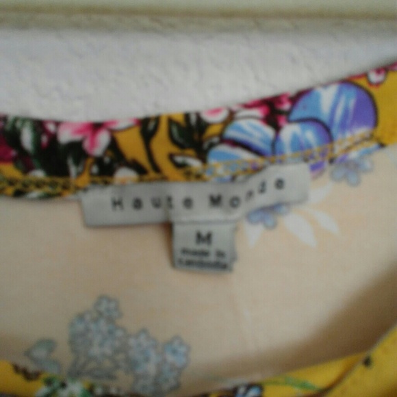 NWT Haute Monde Yellow Floral Cold Shoulder Top - Picture 4 of 6